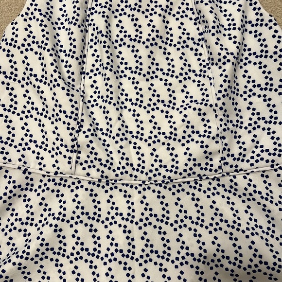 Gorgeous Banana Republic Fabric Top - Picture 7 of 7